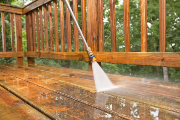 Why Choose Our Certified Pressure Washing Experts for Your Project Needs in Powderly, TX?